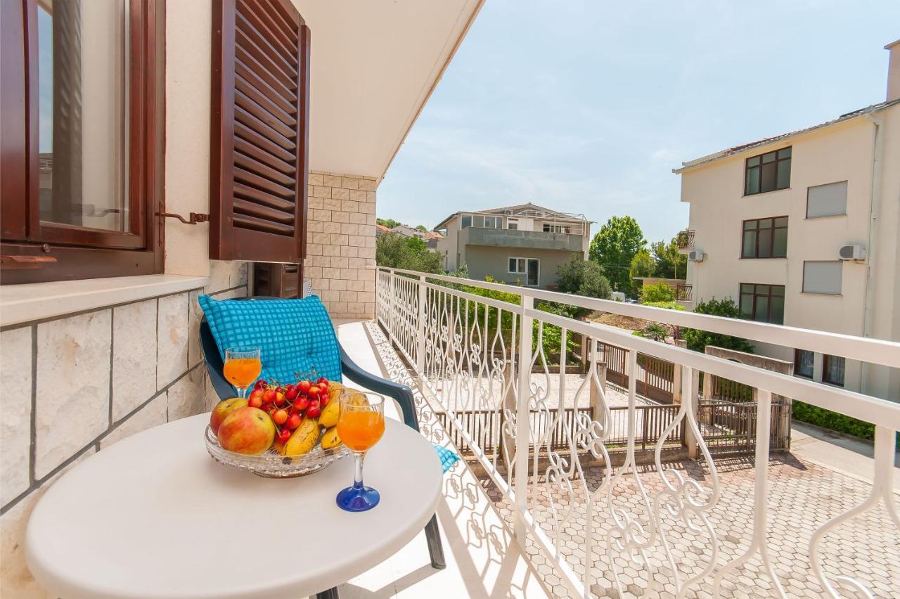 דוגי ראט Apartments Ricina מראה חיצוני תמונה