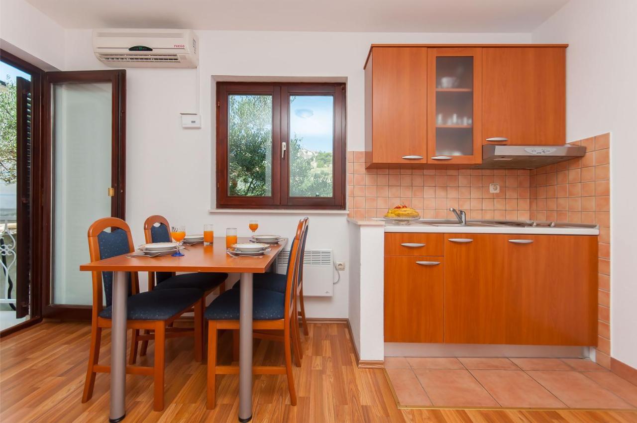 דוגי ראט Apartments Ricina מראה חיצוני תמונה