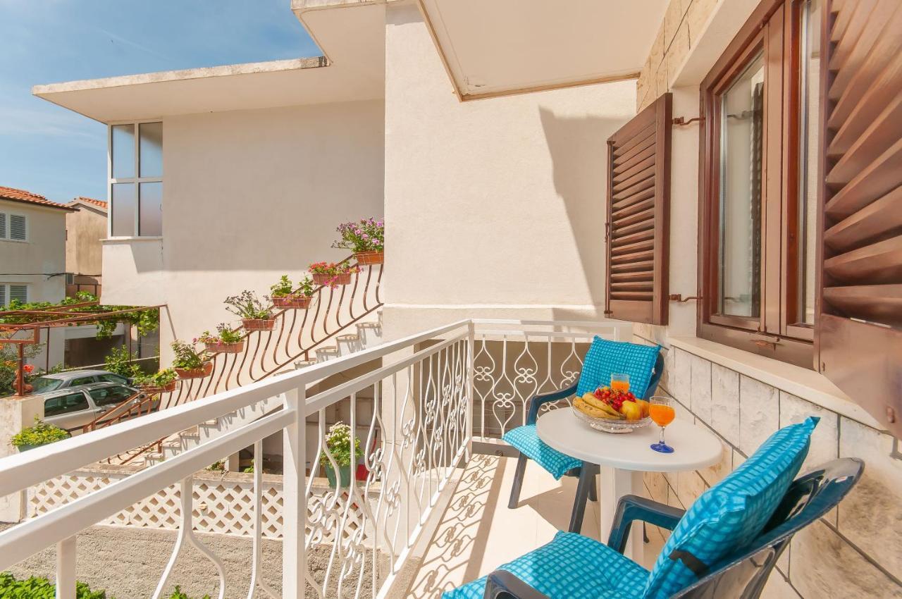 דוגי ראט Apartments Ricina מראה חיצוני תמונה