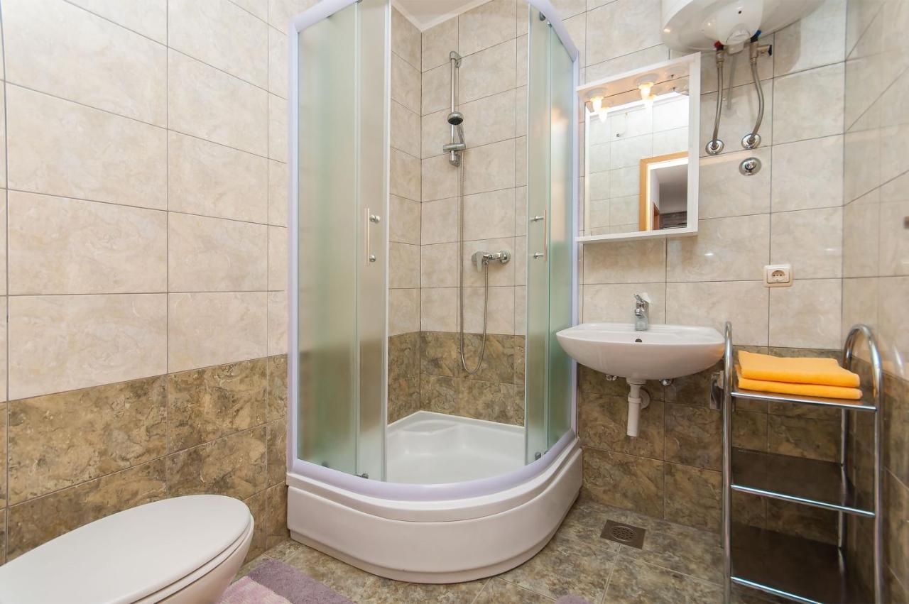 דוגי ראט Apartments Ricina מראה חיצוני תמונה