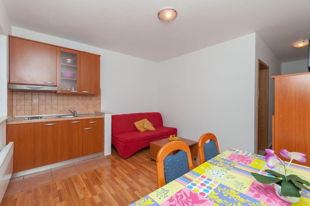 דוגי ראט Apartments Ricina מראה חיצוני תמונה
