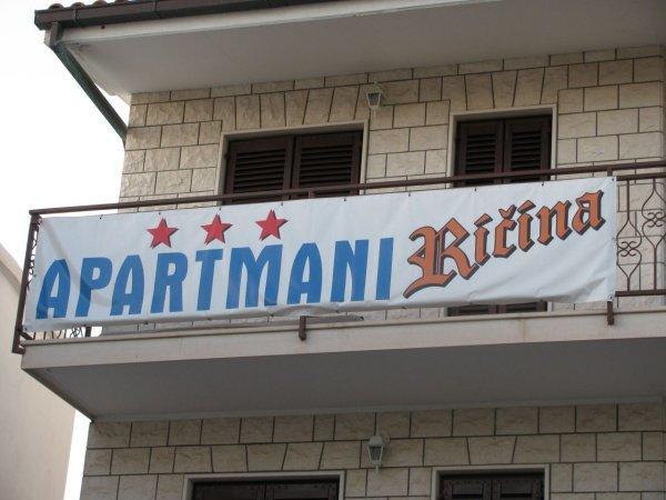 דוגי ראט Apartments Ricina מראה חיצוני תמונה